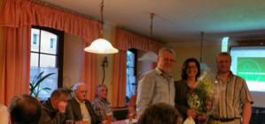 von rechts 2. Vorsitzender Jörn Schedl ; Fachberaterin Evelin Schrems ; 1. Vorsitzender Hans-Dieter Dietl
